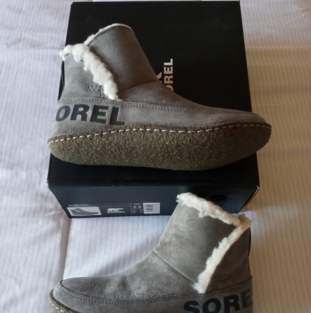 "New" Sorel Nakiska Booties